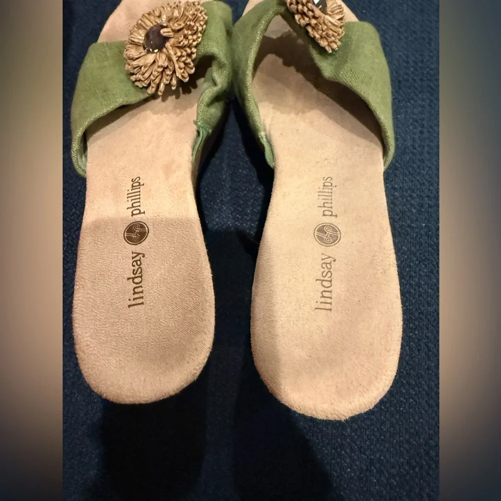 Lindsay‎ Phillips Devon Wedge